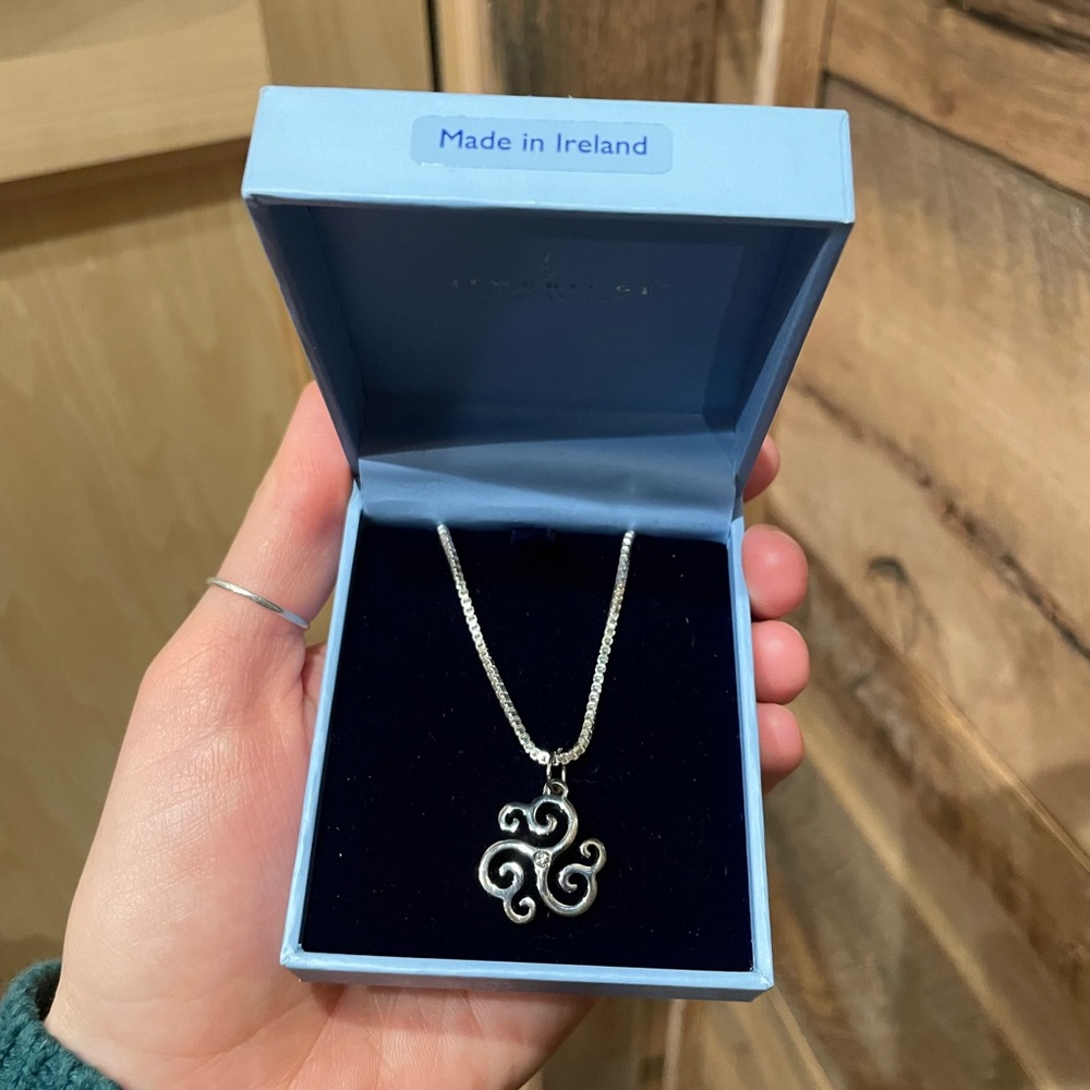 Newbridge Silverware brand new Kells necklace pendant